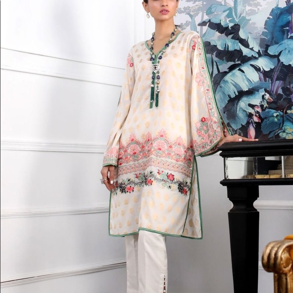 Pakistani designers shirt party wear